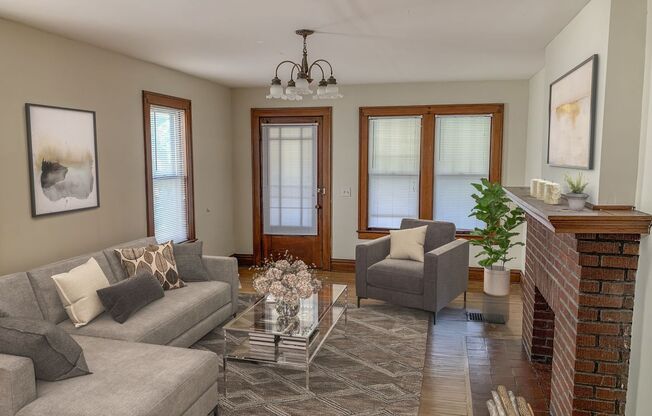BRAND NEW UPDATES!  3 BEDROOMS / 1.5 BATHS Available July 1st!  See it TODAY!