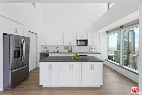705 W 9th ST