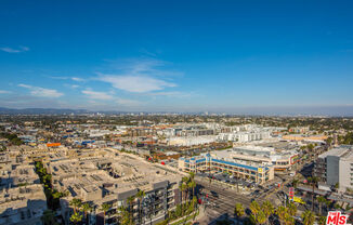 13600 MARINA POINTE DR