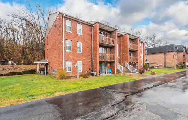 2860 Washington Blvd