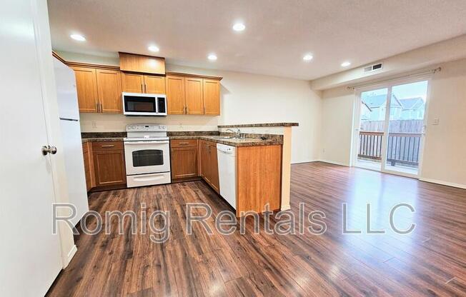 7205 NE 136 CT