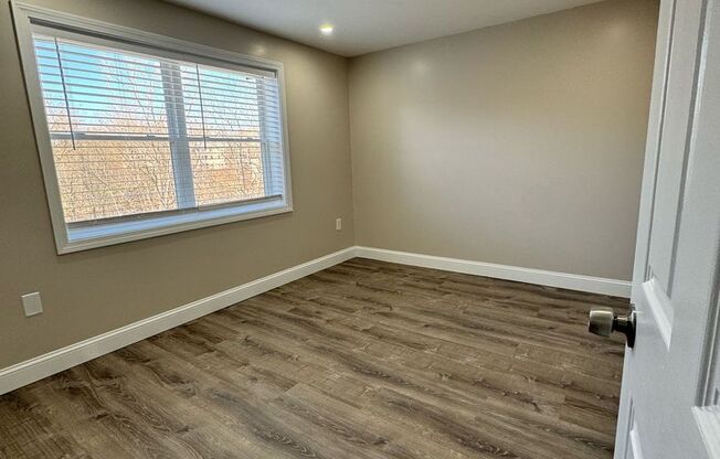 2 beds, 1 bath, 680 sqft, $2,425, Unit 23-38