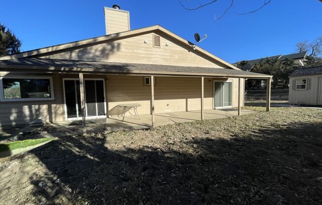 3 beds, 2 baths, $2,500