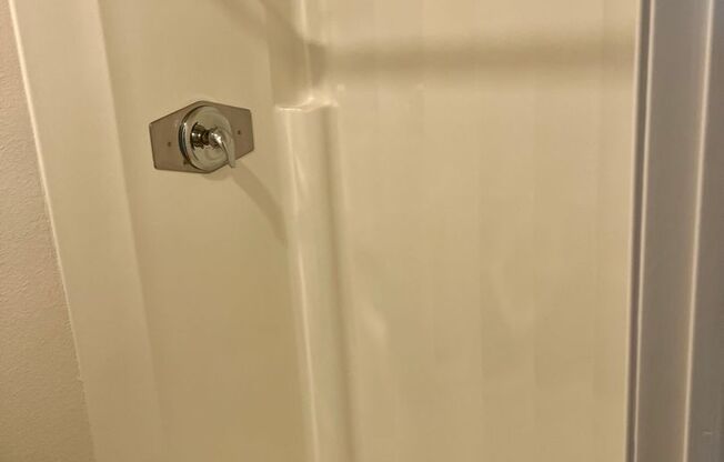 2 beds, 2 baths, 950 sqft, $2,800, Unit 521