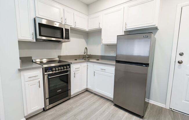 Studio, 1 bath, 229 sqft, $1,698, Unit 204