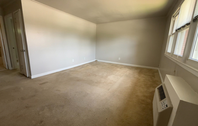 709 Daniels St Apt C