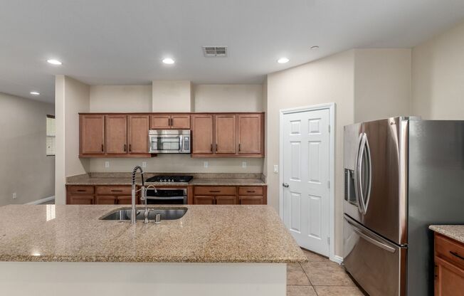 4 Bedroom Home in Henderson with Solar!