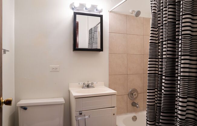 Studio, 1 bath, 225 sqft, $1,125, Unit 4615-1E