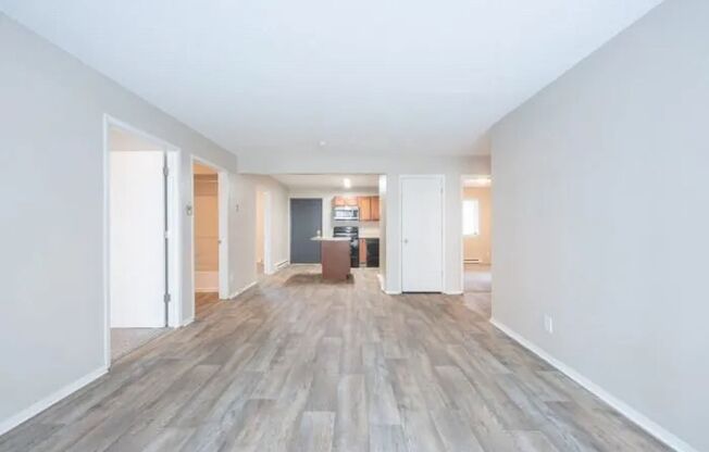 2 beds, 1 bath, 693 sqft, $885, Unit 3012