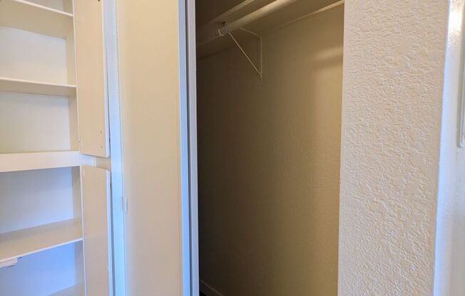1 bed, 1 bath, 700 sqft, $1,125, Unit #30