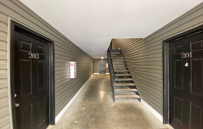 2 beds, 1 bath, 750 sqft, $1,295, Unit 264- Seals