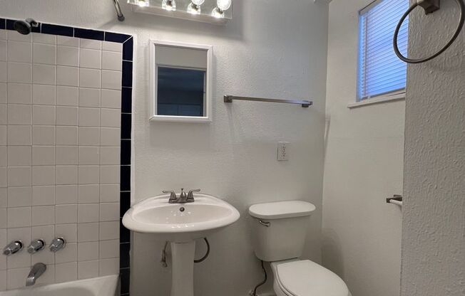 1 bed, 1 bath, $750, Unit SC516