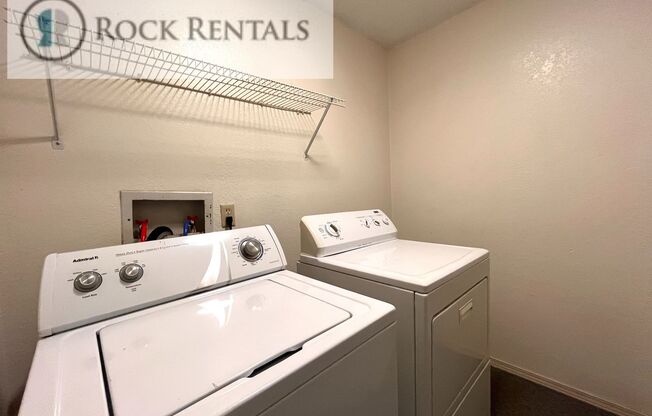 2 beds, 1.5 baths, 900 sqft, $839, Unit Apt 3