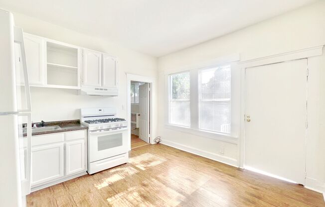 1794 W 24th St