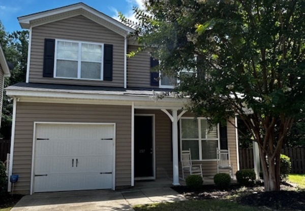257 CHESTERTON DR