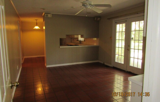 3 beds, 2 baths, $2,000