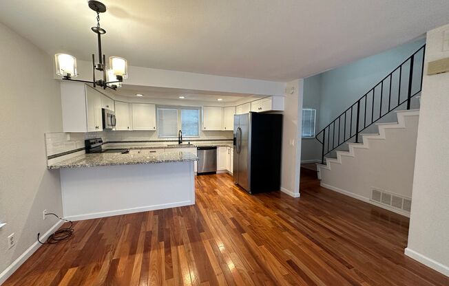 2 beds, 1.5 baths, 1,330 sqft, $2,695, Unit 8125001002