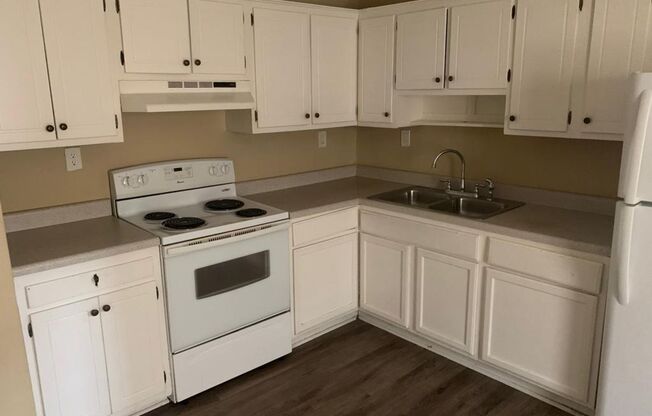 3 beds, 1 bath, $1,200