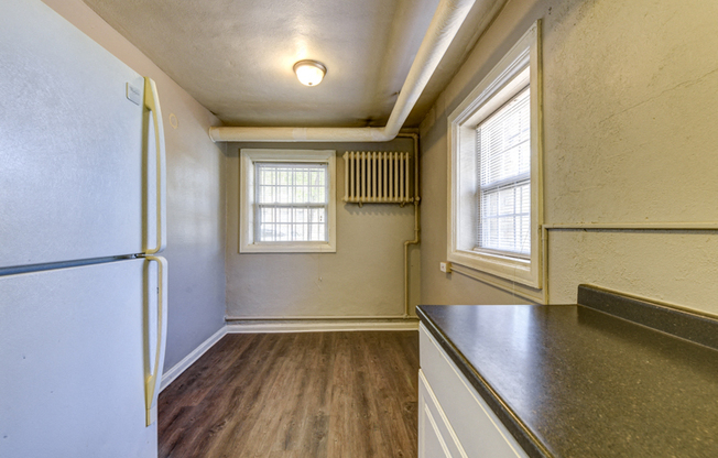 Studio, 1 bath, $1,175
