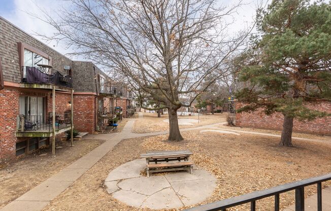 1 bed, 1 bath, 750 sqft, $925, Unit #212