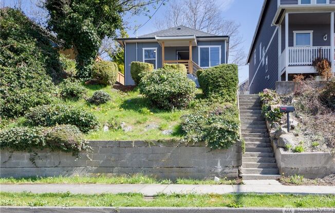 Roomy Updated Columbia City Home for Lease