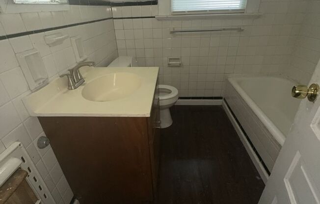 2 beds, 1.5 baths, $749