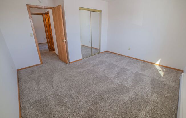 2 beds, 1 bath, 820 sqft, $795, Unit 320