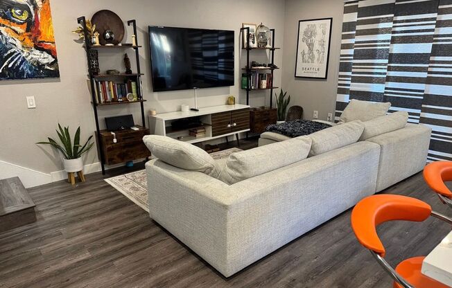 Stunning 2 bedroom, 1.5 bathrooms, 2 story townhouse for rent in Allure Condos in Serra Mesa!