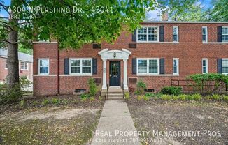 4304 N PERSHING DR