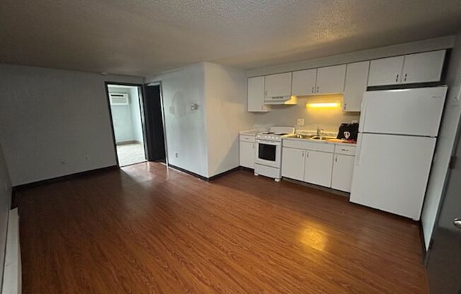 1 bed, 1 bath, 450 sqft, $750, Unit 5724-05