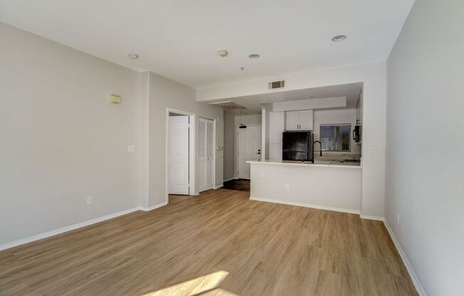 1 bed, 1 bath, 774 sqft, $2,848, Unit 114