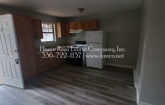 2 beds, 1 bath, $795, Unit 3015-F