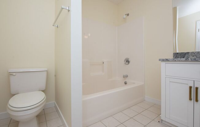 2 beds, 2 baths, 1,087 sqft, $2,695, Unit 7J