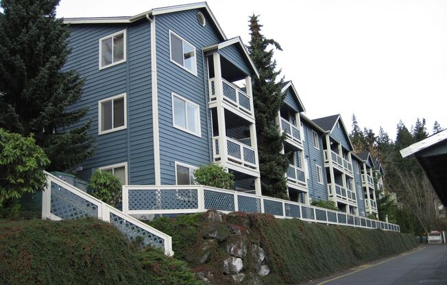 Villa Bonita Apartments - 3131 Ferry Ave. Bellingham, WA 98225