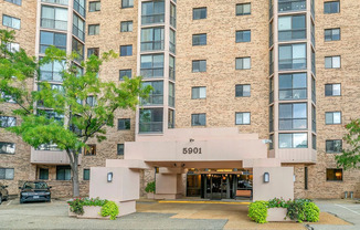 5901 Mount Eagle Dr #617