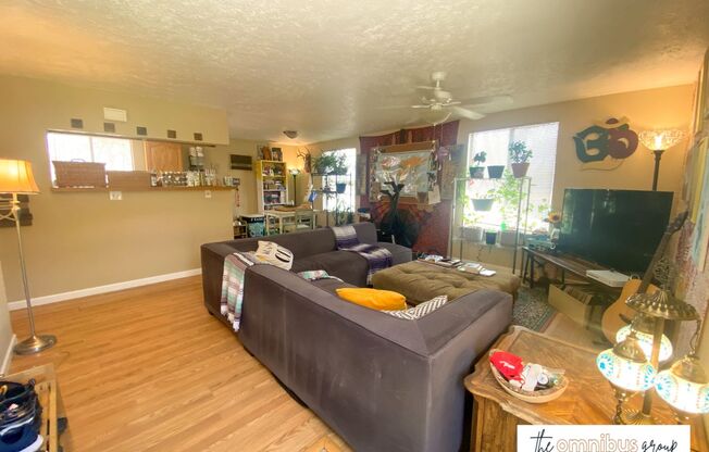 2BD/1BA Home with Great Outdoor Space!