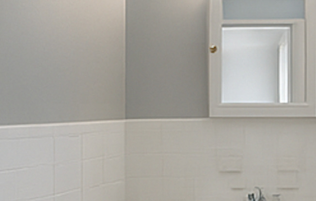2 beds, 1.5 baths, $2,140, Unit 150-C17