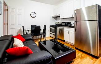 31 HOPKINS AVE