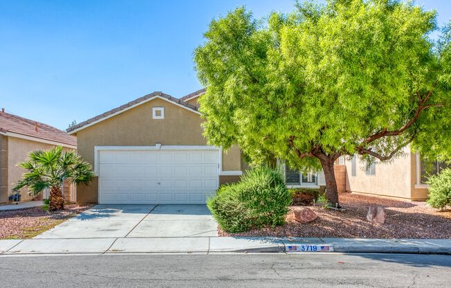 3 Bedrooms Single Story Home with Covered Patio and Lovely Desert Landscaped Backyard