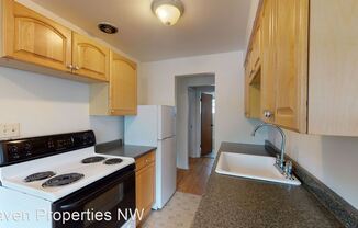 717 4th Ave N
