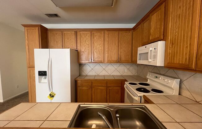 Townhome *LEASING SPECIAL AVAILABLE*