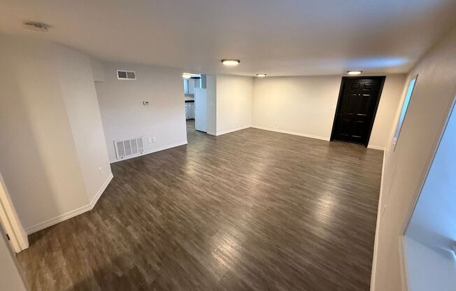 Newly remodeled Large 3 Bedroom Apartment in Lewiston
