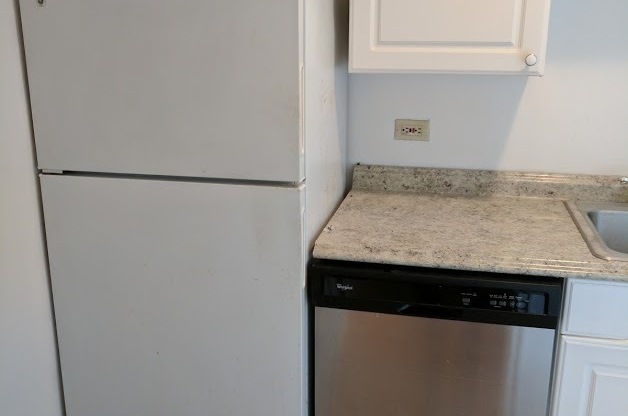 2 beds, 1 bath, $1,775, Unit 209C