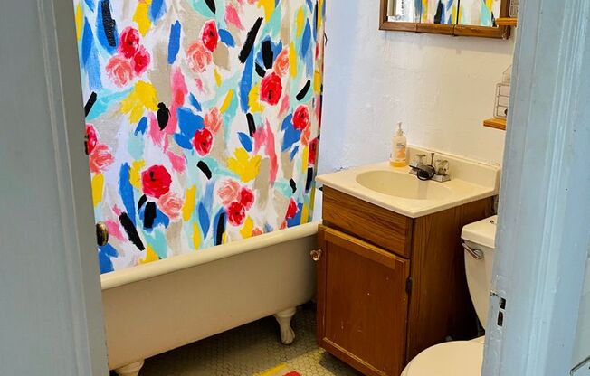 1 bed, 1 bath, 805 sqft, $1,650, Unit 2610G-2F