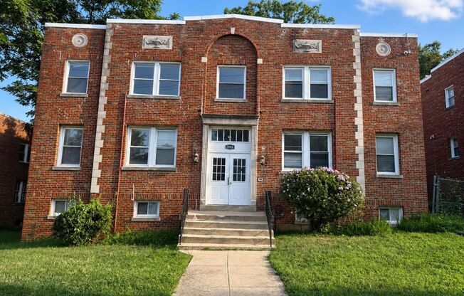 2806 O St SE