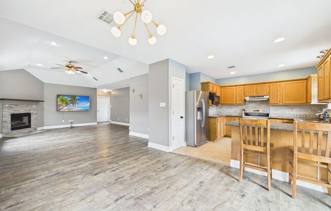 3 bed 2 bath home Available now!