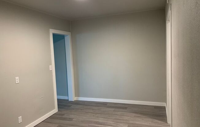 1 bed, 1 bath, 450 sqft, $995, Unit #7