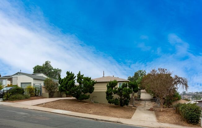 Charming Home Plus Detached Studio in Oak Park