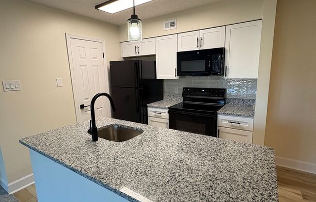 1 bed, 1 bath, 779 sqft, $1,750, Unit 318 #1D