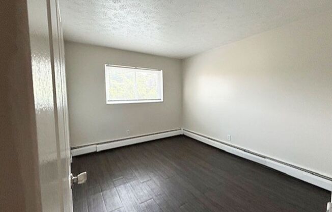 1 bed, 1 bath, 560 sqft, $815, Unit 725-13